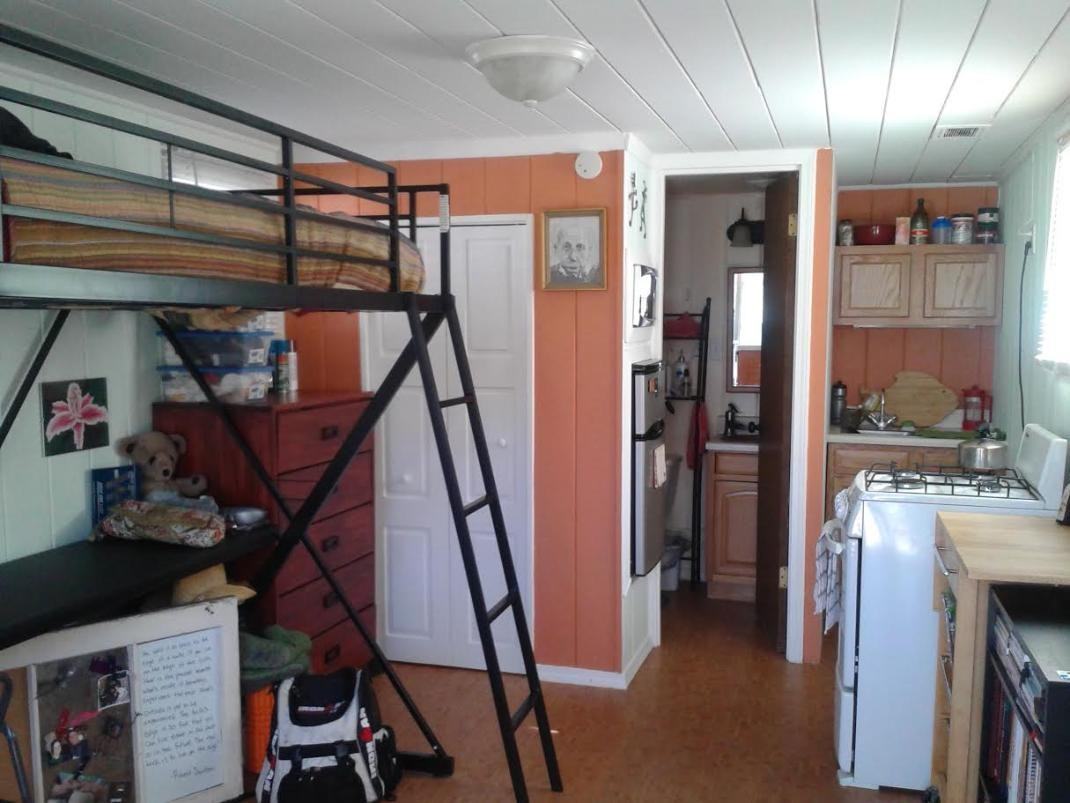 220 Princeton Drive Southeast #D - Photo 3 of 7