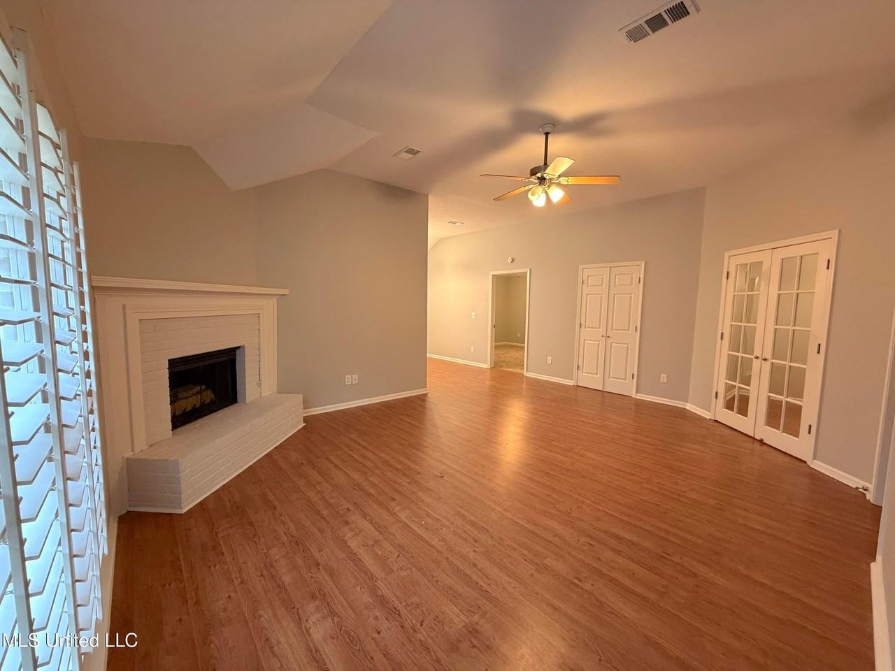 1002 Brashears Point - Photo 3 of 23