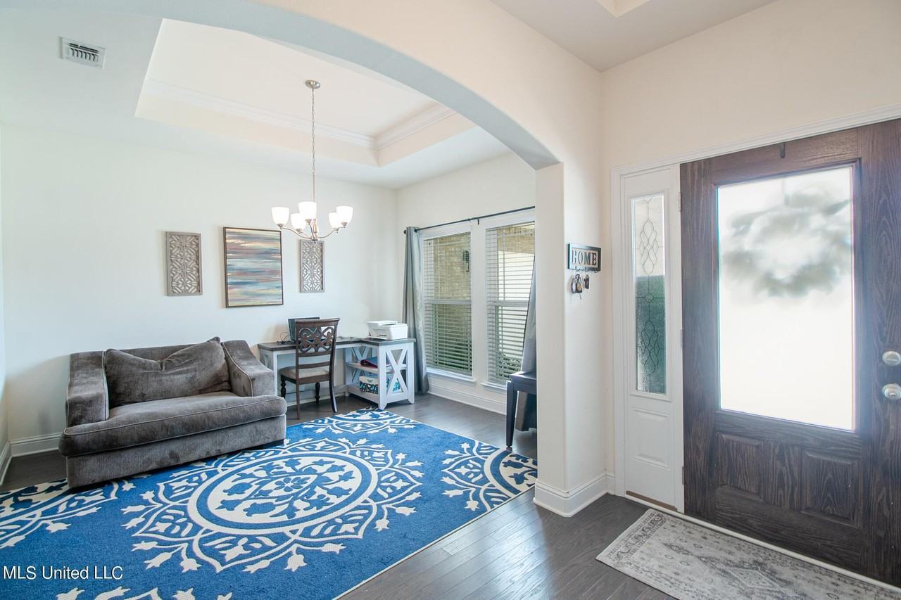 20100 Mulligan Cove - Photo 3 of 25