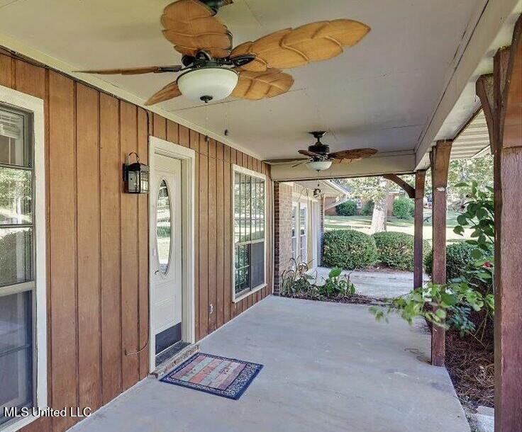 924 S College St - Photo 2 of 18