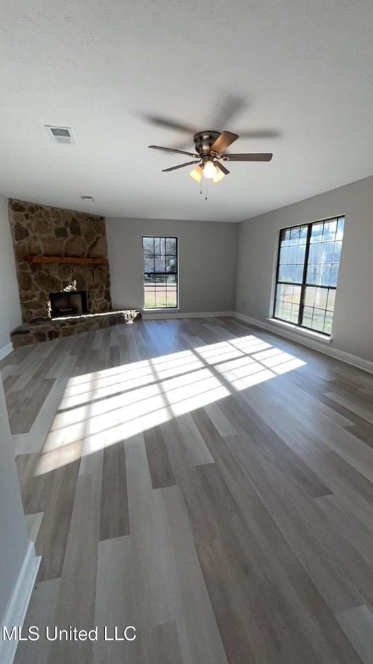 924 S College St - Photo 6 of 18