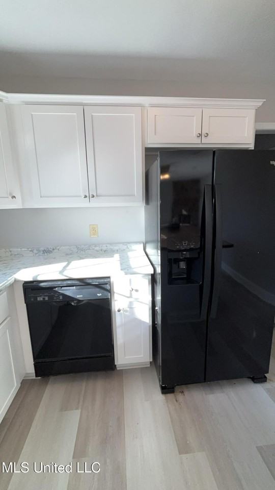 924 S College St - Photo 7 of 18