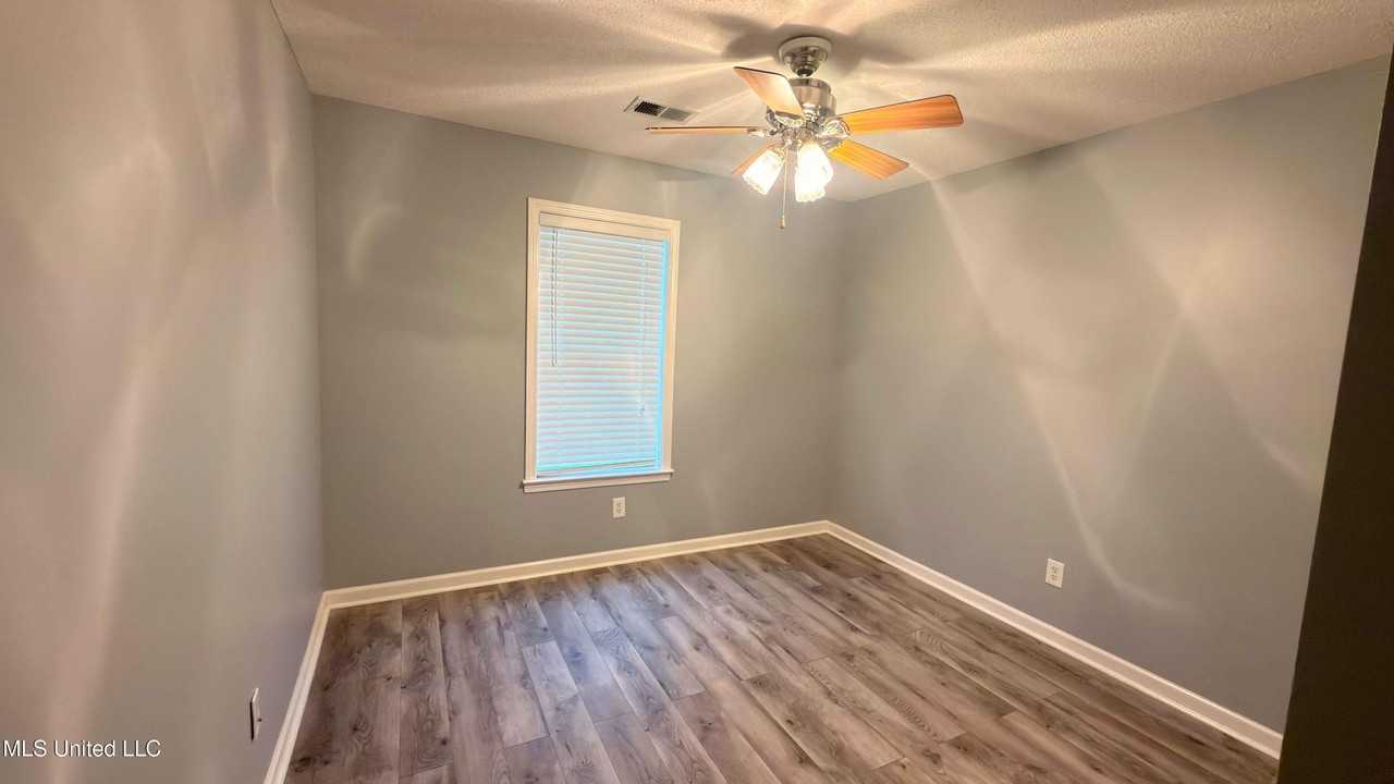 7831 Plantation Ridge Cv - Photo 3 of 11