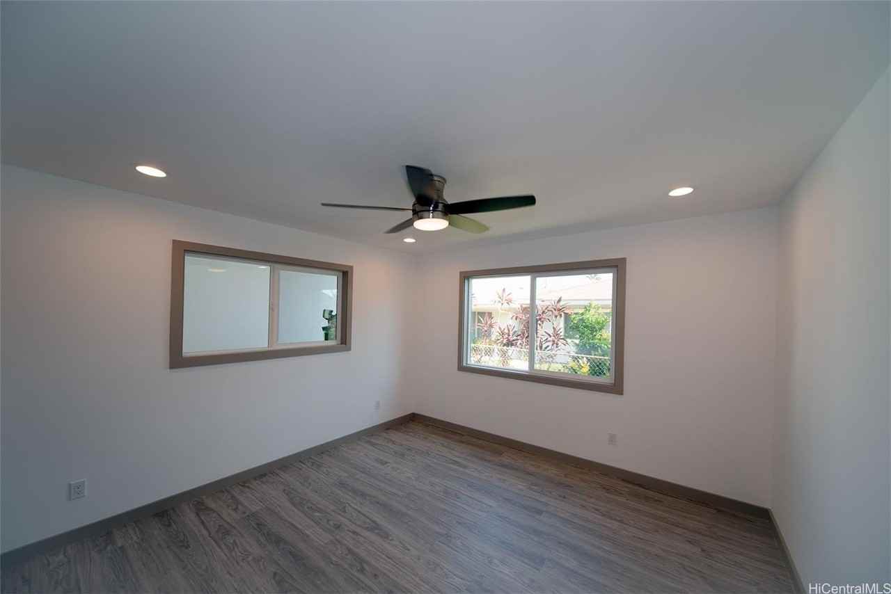 1526 Hooli Cir - Photo 3 of 12