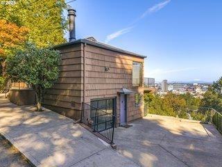 1515 Southwest Upper Hall Street - Photo 5 of 46