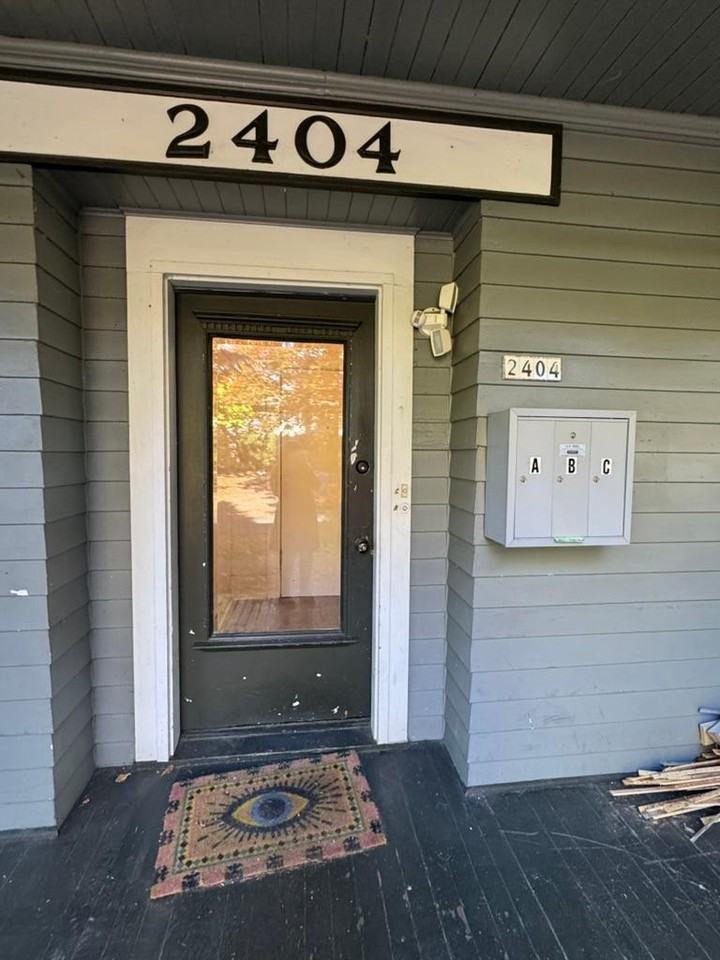 2404 Northeast Multnomah Street #B - Photo 2 of 19