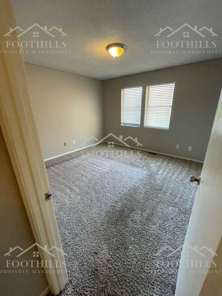 104 Woodland Dr - Photo 2 of 10