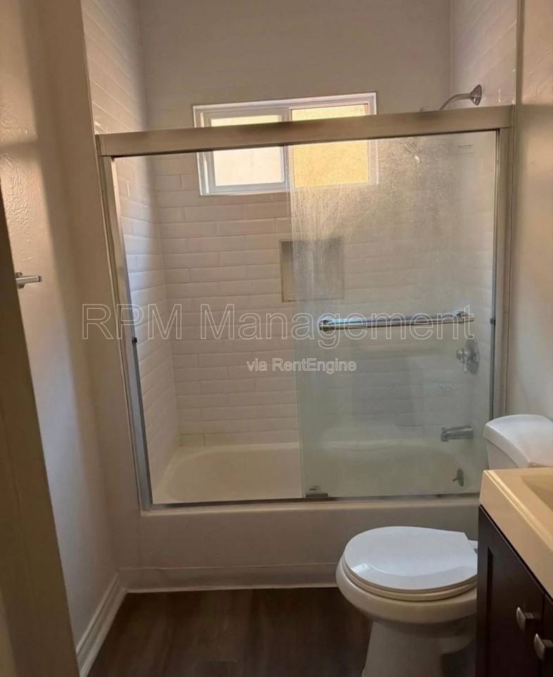 111 South Manhattan Place #202-1-2 - Photo 3 of 8