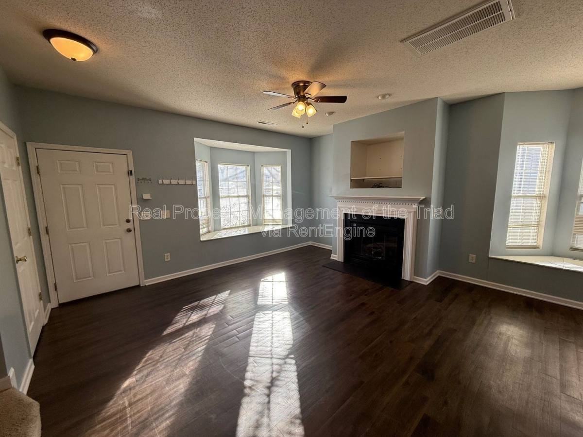 1844 Olivers Crossing Cir - Photo 2 of 10