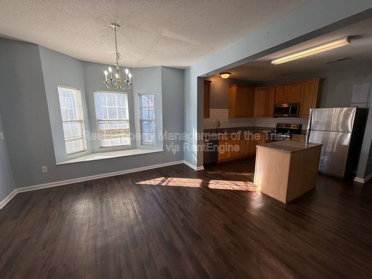 1844 Olivers Crossing Cir - Photo 3 of 10