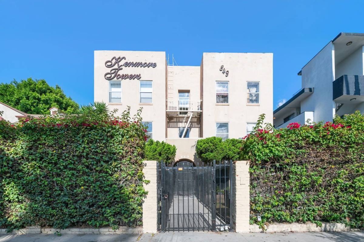 849 S Kenmore Ave - Photo 7 of 10