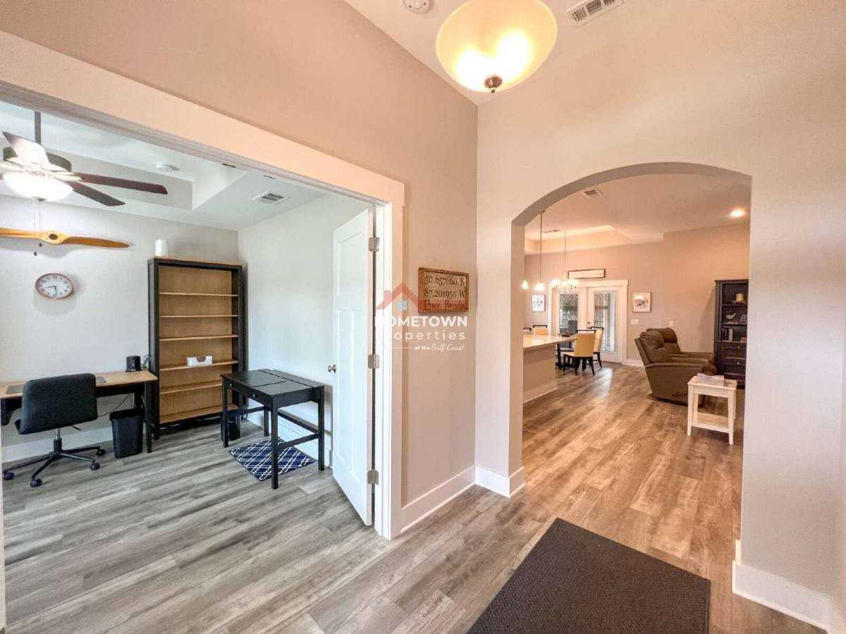 5686 Dunridge Dr - Photo 3 of 10