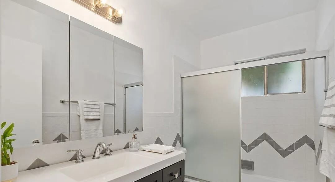 420 North Market Street - Photo 3 of 7