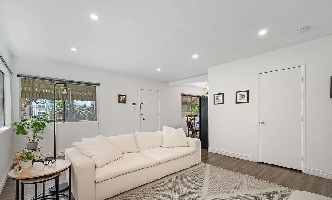 420 North Market Street - Photo 4 of 7