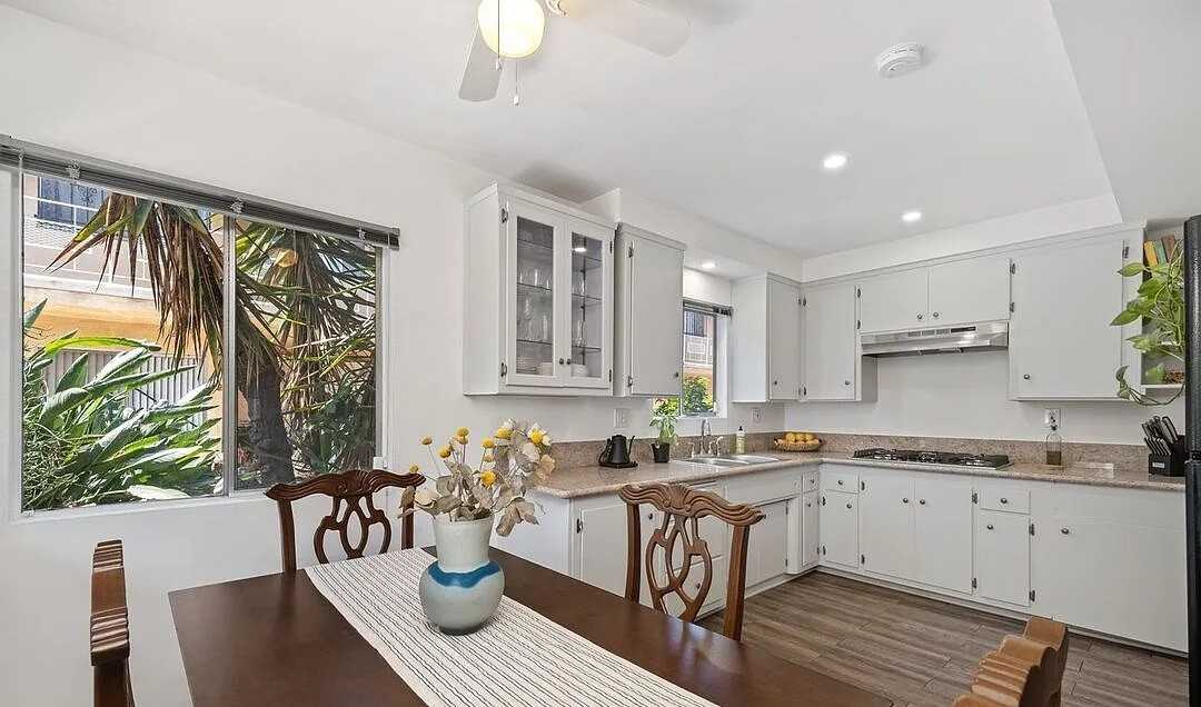 420 North Market Street - Photo 7 of 7