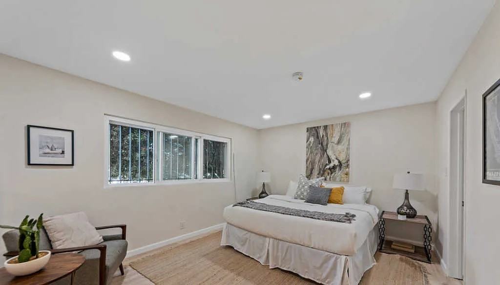 823 Java Avenue - Photo 3 of 12