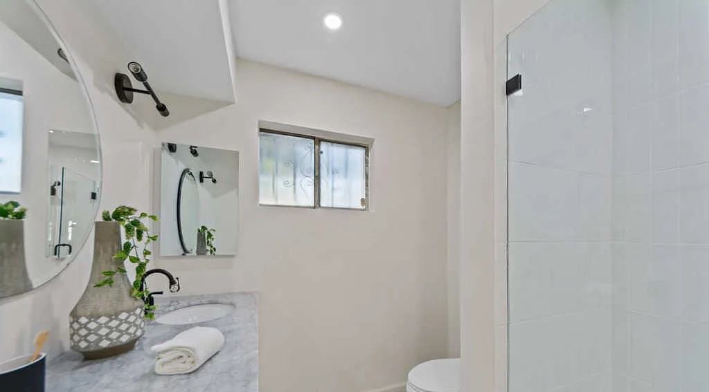 823 Java Avenue - Photo 4 of 12