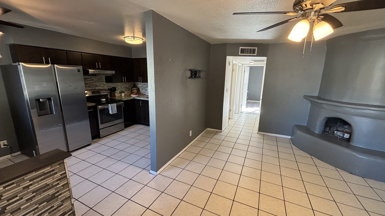 3626 N 37Th St - Photo 2 of 15