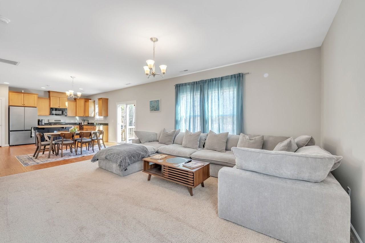 1505 Tawny View Ln - Photo 7 of 15