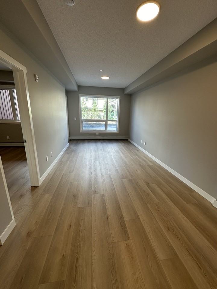 140 Avenue NW - Photo 4 of 11