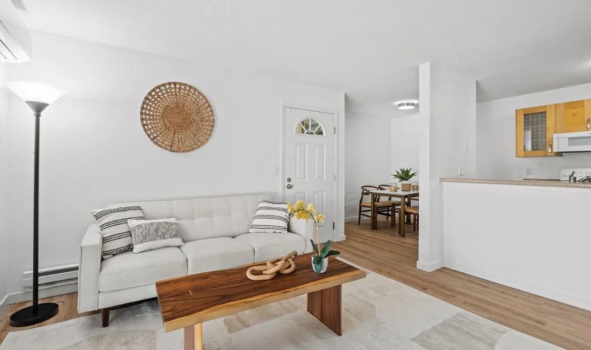 4068 Abbey Ter - Photo 4 of 12