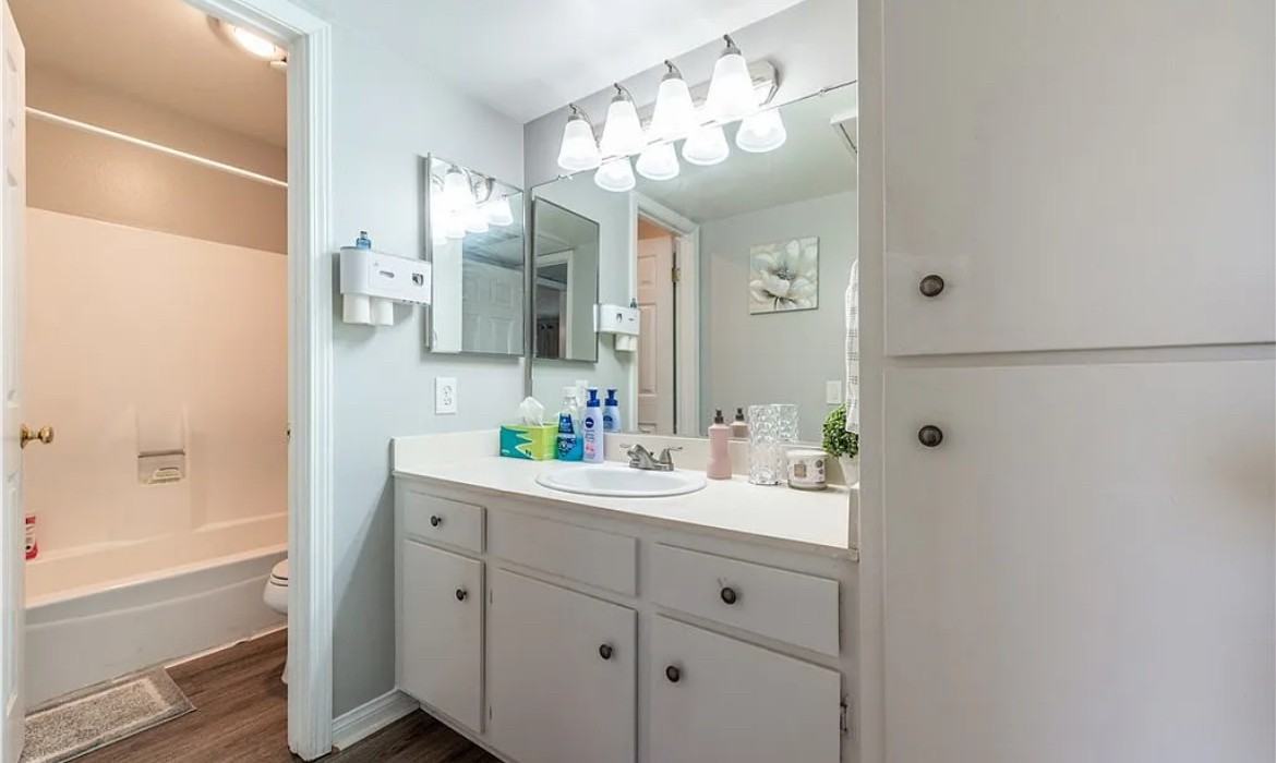 2861 S Fairview St - Photo 7 of 10