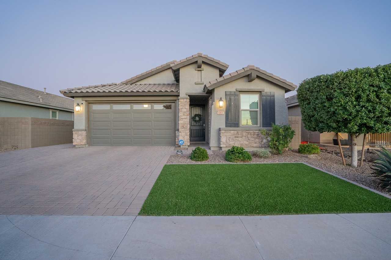 1163 North 152nd Avenue - Photo 2 of 36