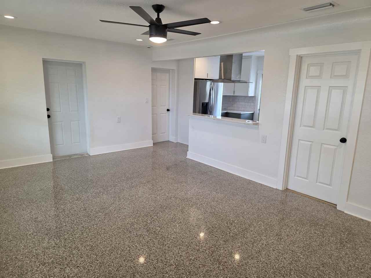 430 80th Way - Photo 3 of 39