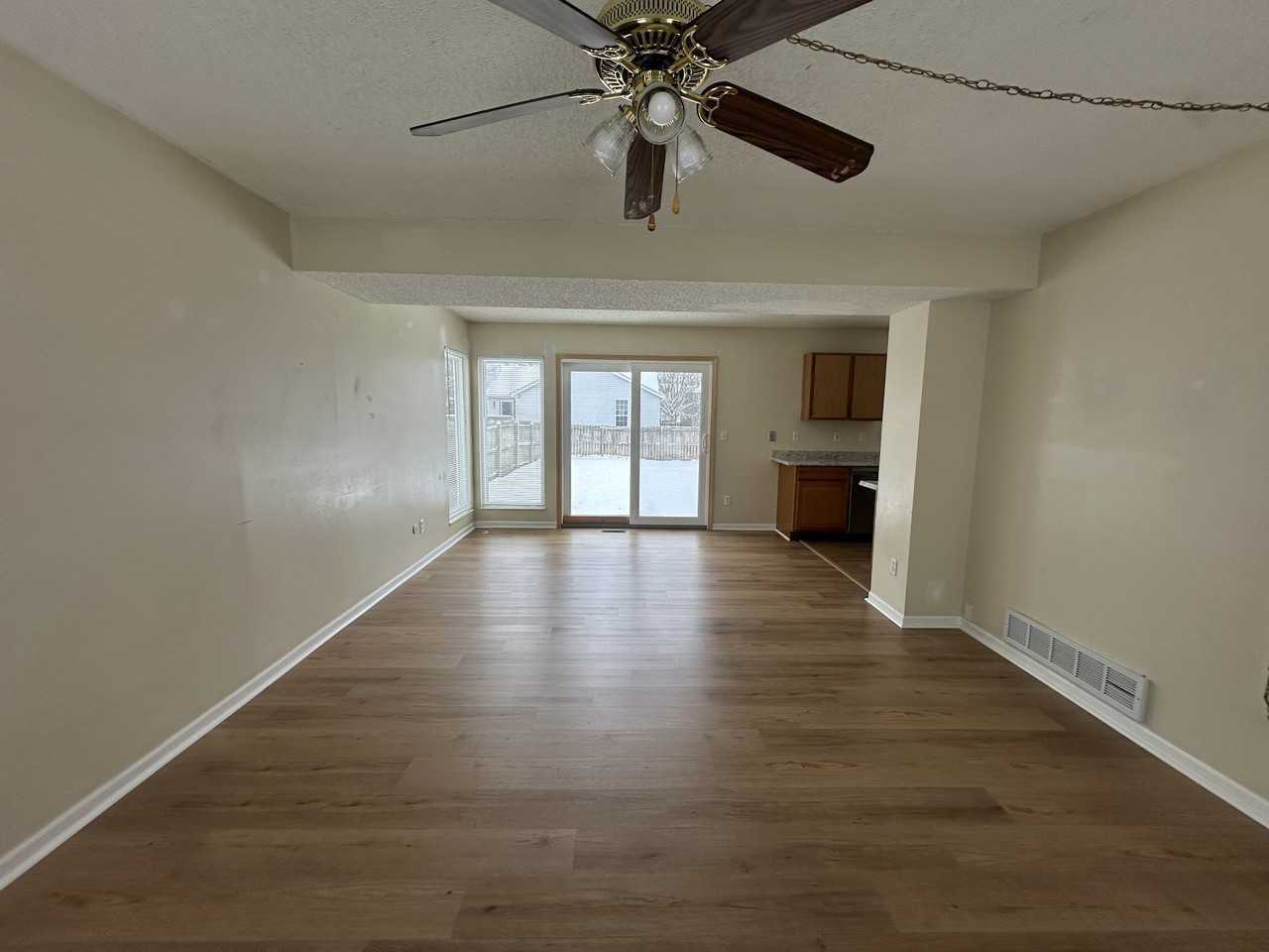 5336 Bonner Dr - Photo 6 of 40