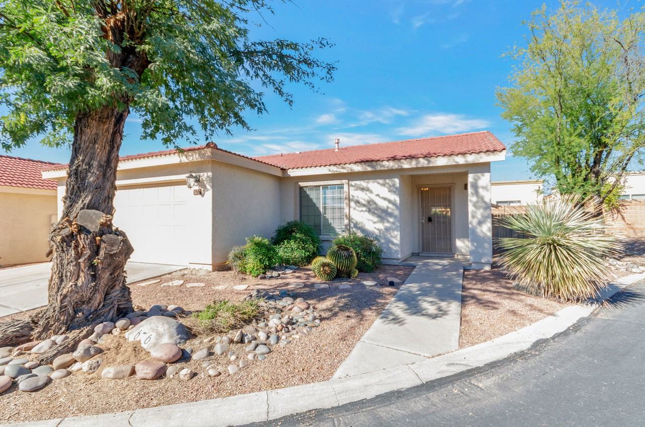 676 West Cassidy Place - Photo 2 of 25