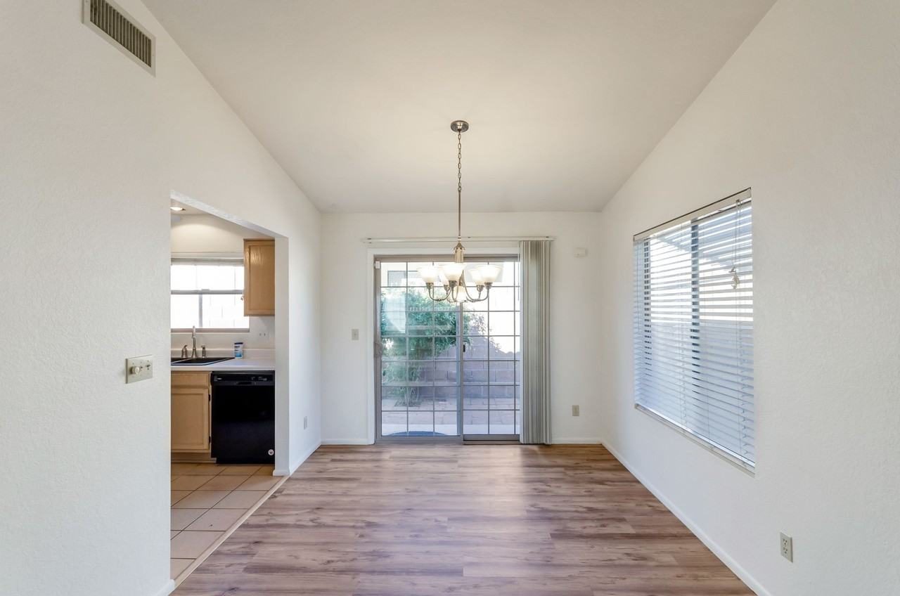 676 West Cassidy Place - Photo 5 of 25