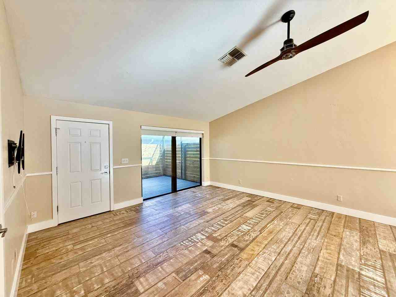 23331 Club Villas Dr - Photo 7 of 34