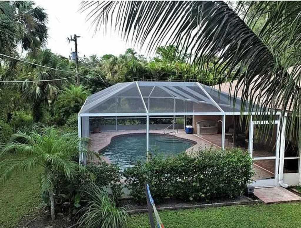 2902 East 5th Street - Photo 3 of 10