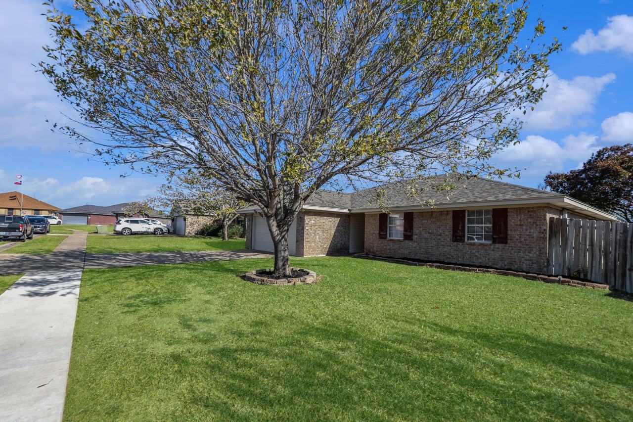 3801 Crosscut Loop - Photo 3 of 20