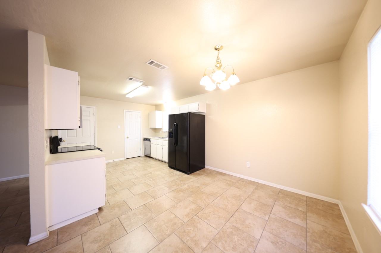 3801 Crosscut Loop - Photo 4 of 20