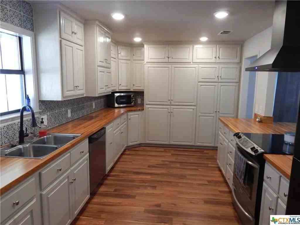 1500 Lake Rd - Photo 2 of 14