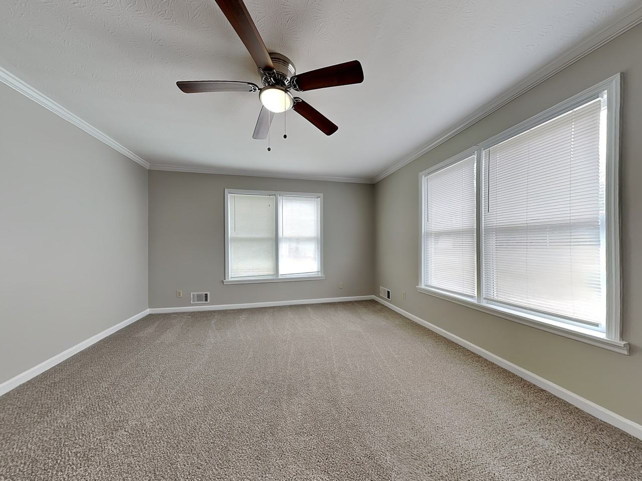 308 Rebecca Court - Photo 5 of 23