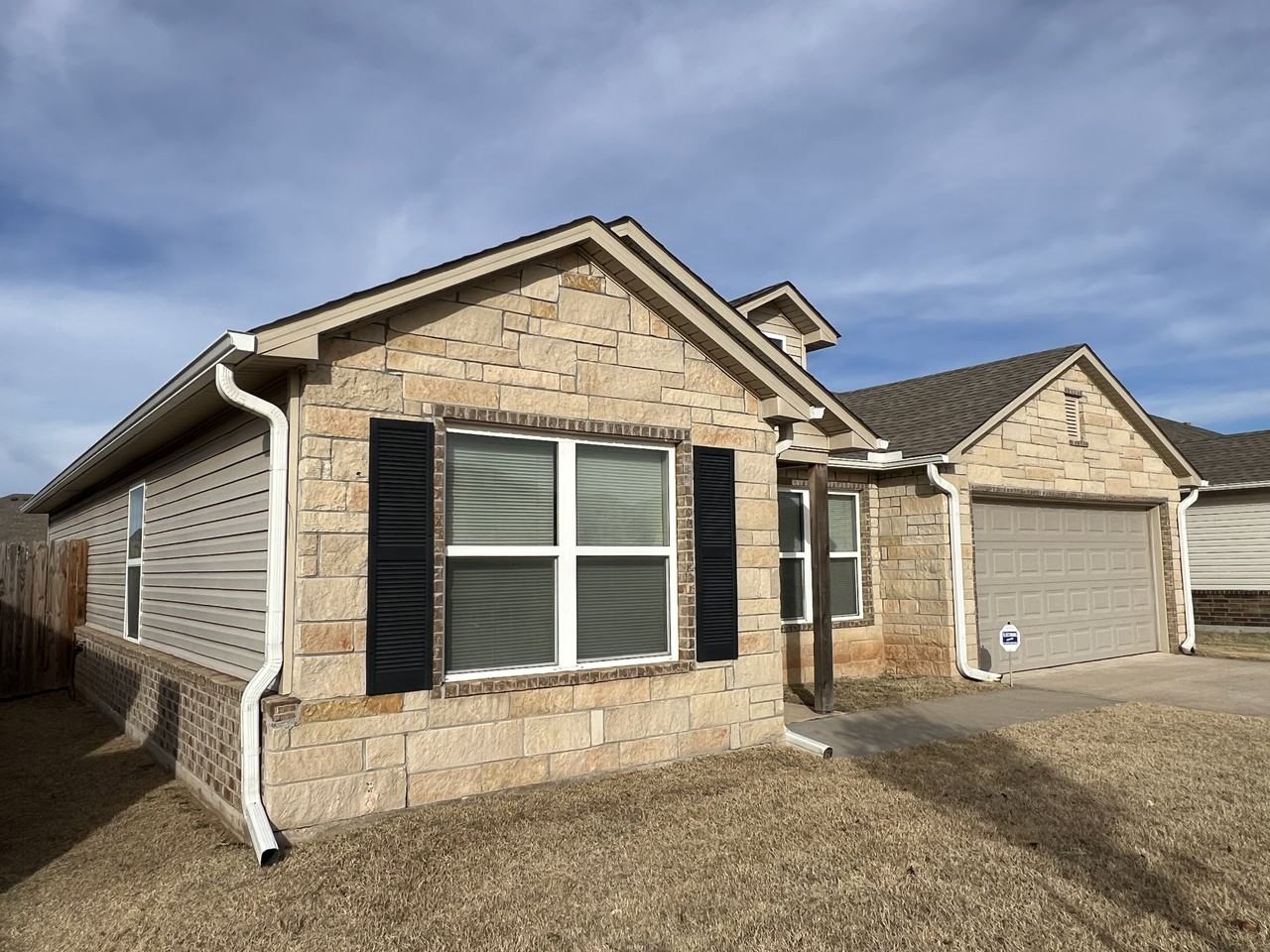 1840 Land Run Dr - Photo 2 of 16