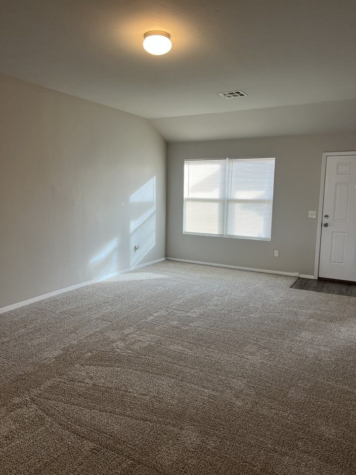 1840 Land Run Dr - Photo 4 of 16