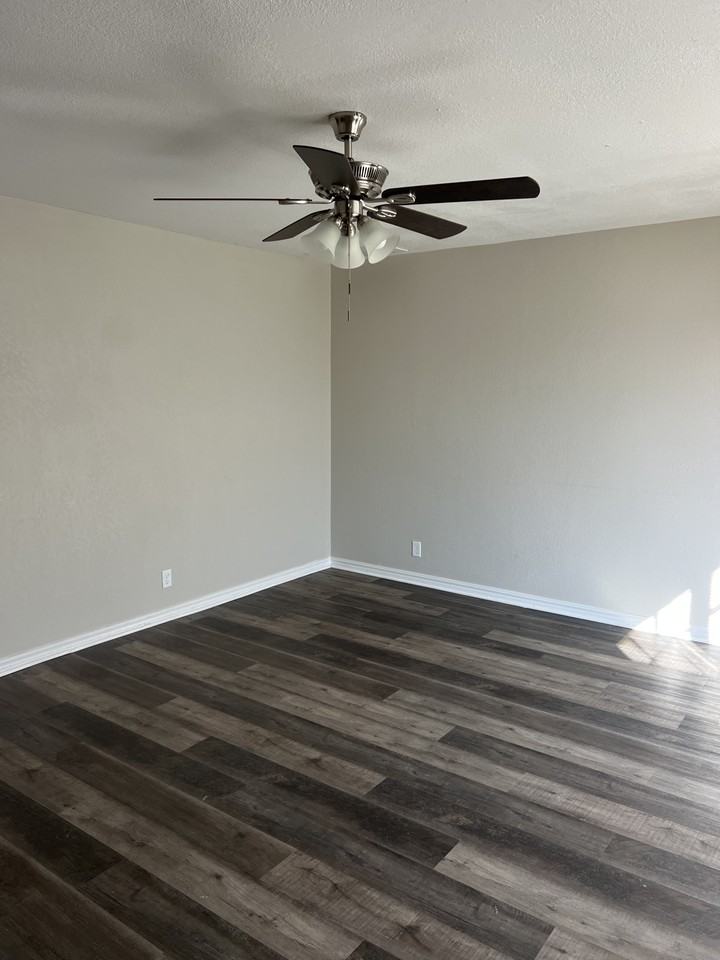 701 Ne 81st St - Photo 4 of 21