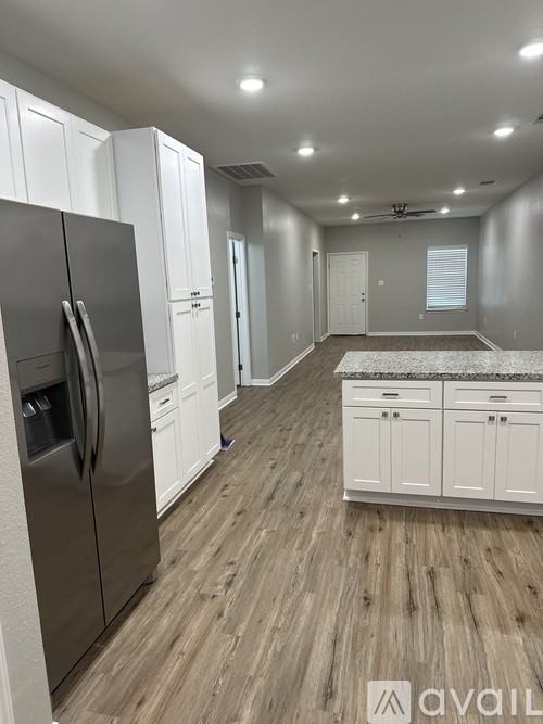 405 West Worsham Street #A - Photo 2 of 8