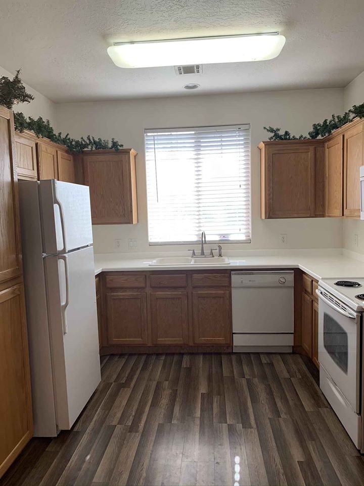 934 N Slow Creek Ln #NA - Photo 5 of 33