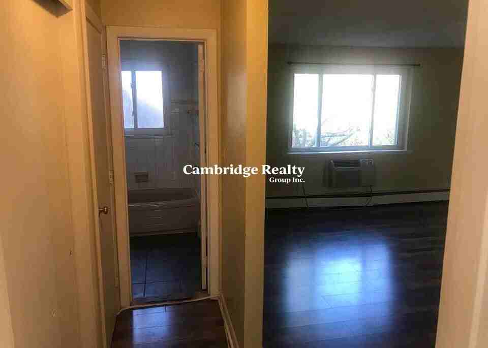 8 Bryon Rd #1T - Photo 4 of 8