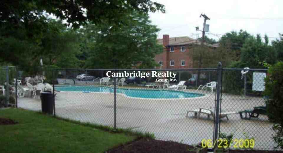 8 Bryon Rd #1T - Photo 7 of 8