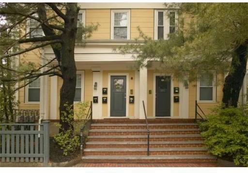 303 Broadway #2F - Photo 7 of 11