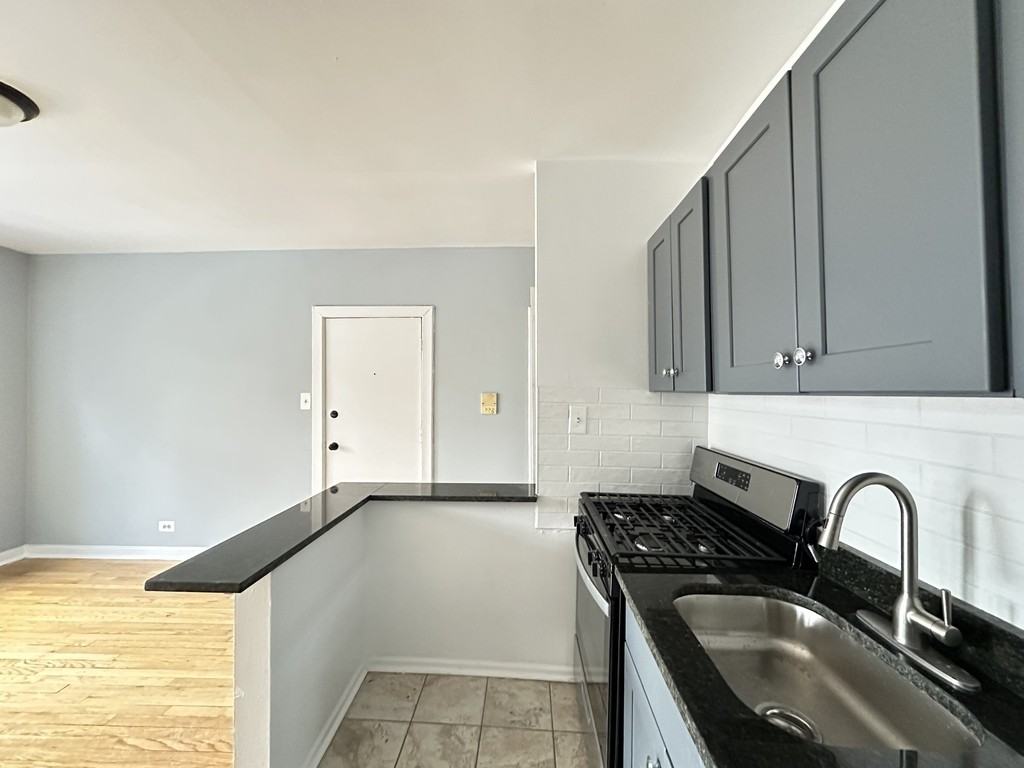 5662 Bridge Street #DI2 - Photo 6 of 20
