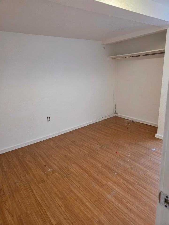 212 9th Avenue - Photo 3 of 8