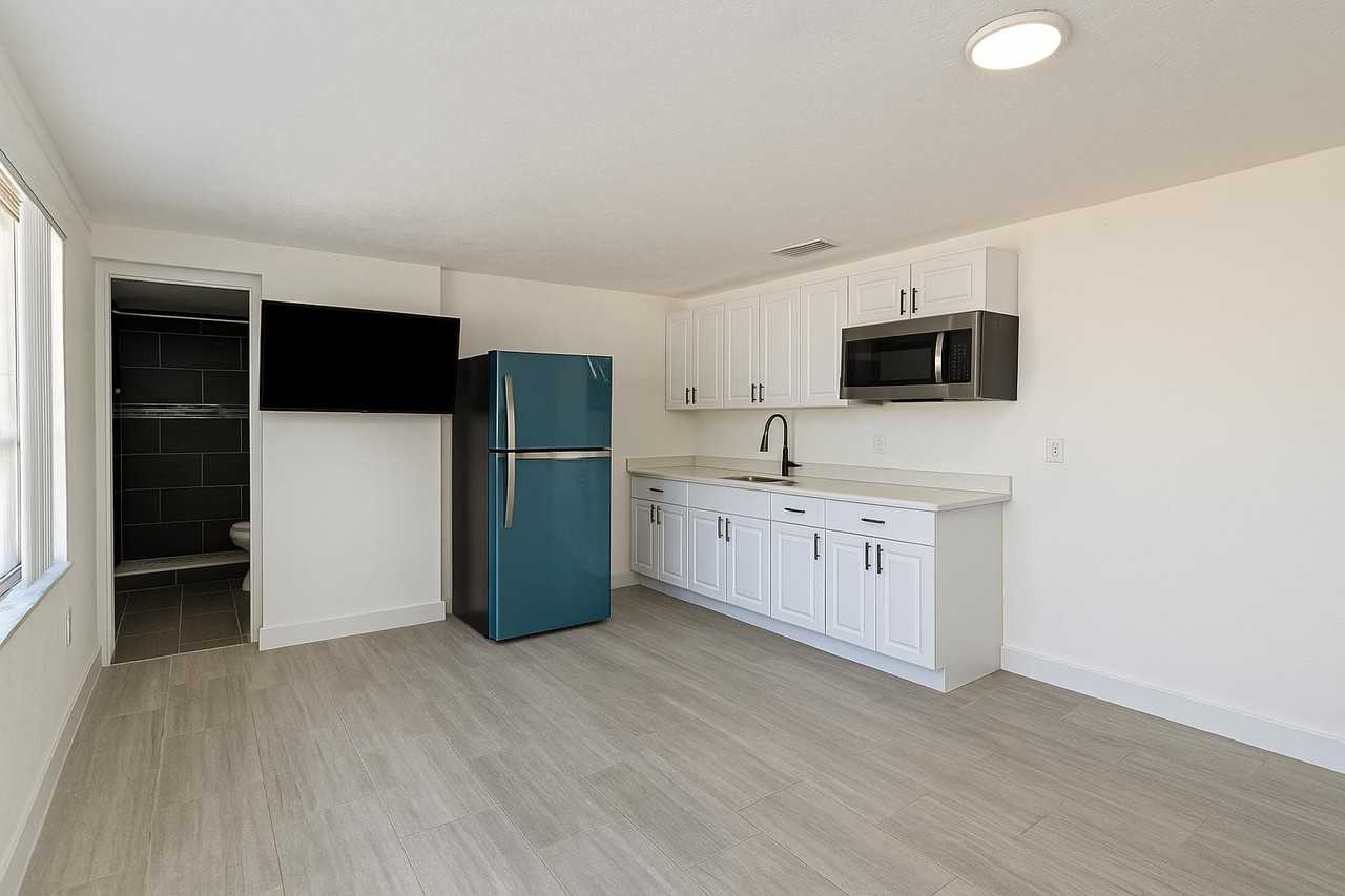 5525 Quist Dr - Photo 6 of 7