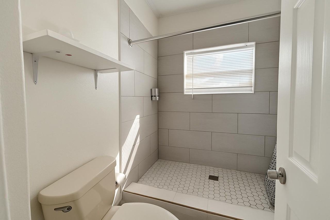 8622 N 39th St - Photo 6 of 16