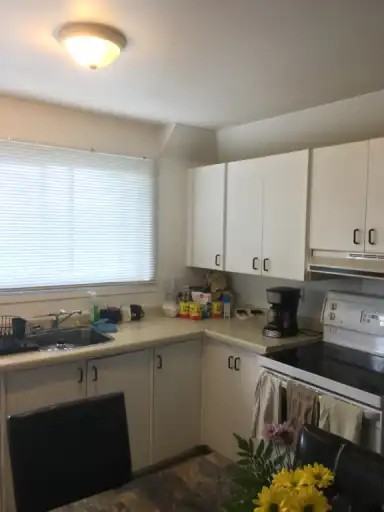 370 Belisle Street #4 - Photo 3 of 9